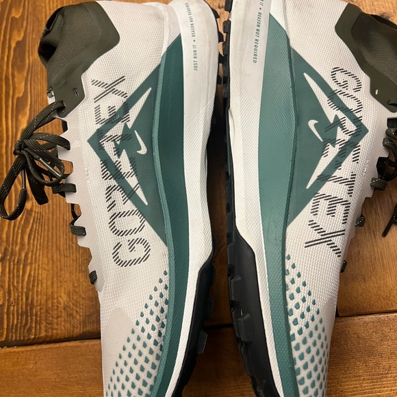 As new Nike Trail Goretex waterproof sz 15 - Picture 2 of 5